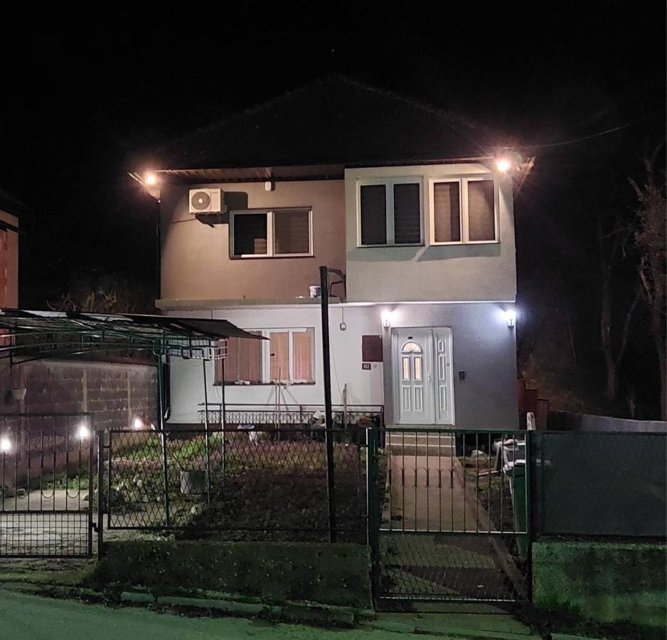 L'Appartement De La Pyramide Du Soleil Visoko Eksteriør billede